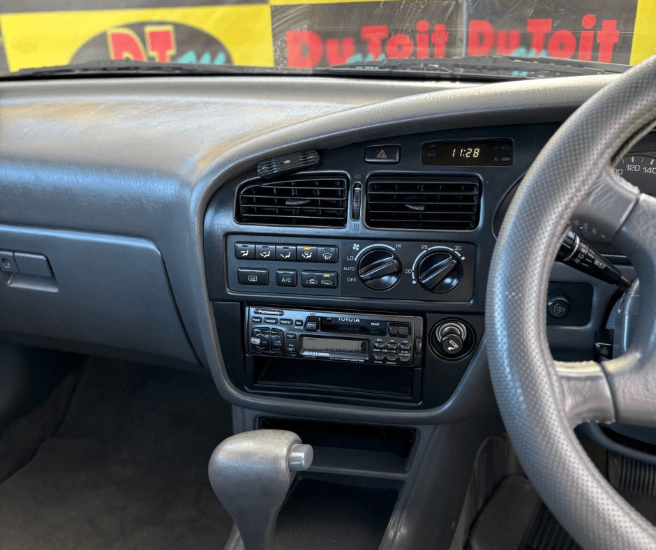 
								Toyota 220 1995 full									