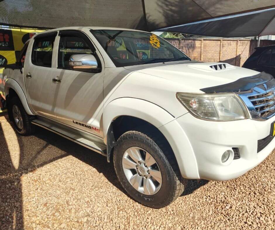 
								Toyota Hilux full									