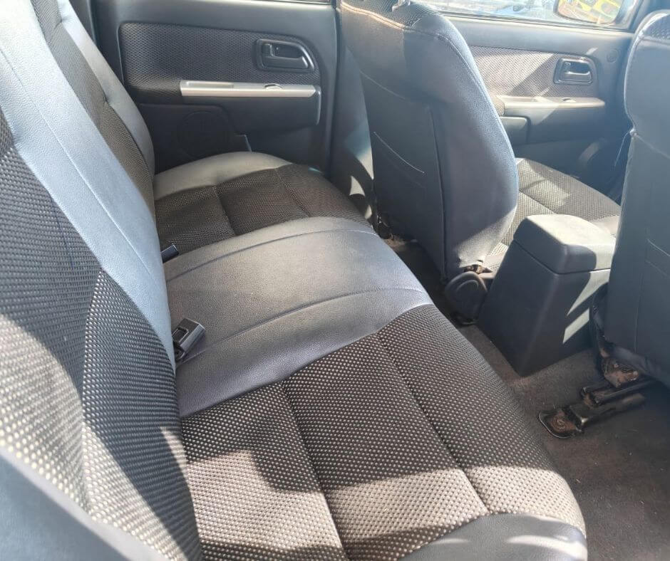 
								Isuzu KB300 full									