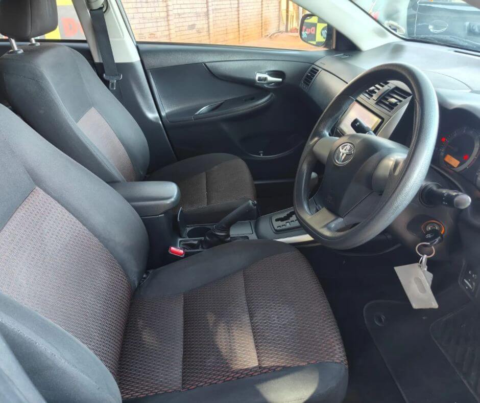 
								Toyota Corolla Quest full									