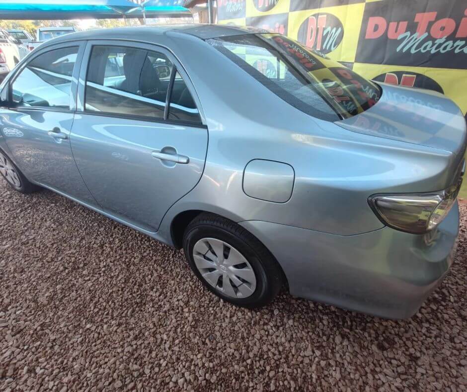 
								Toyota Corolla Quest full									