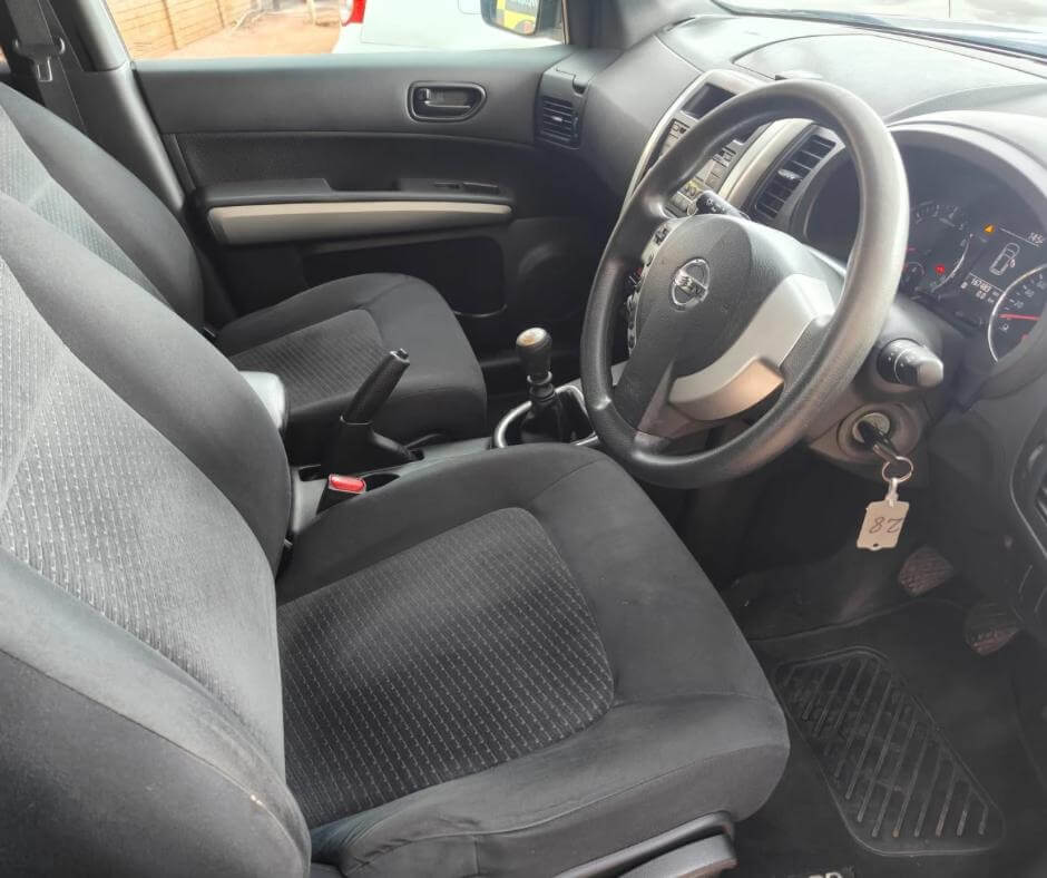 
								Nissan X-Trail full									