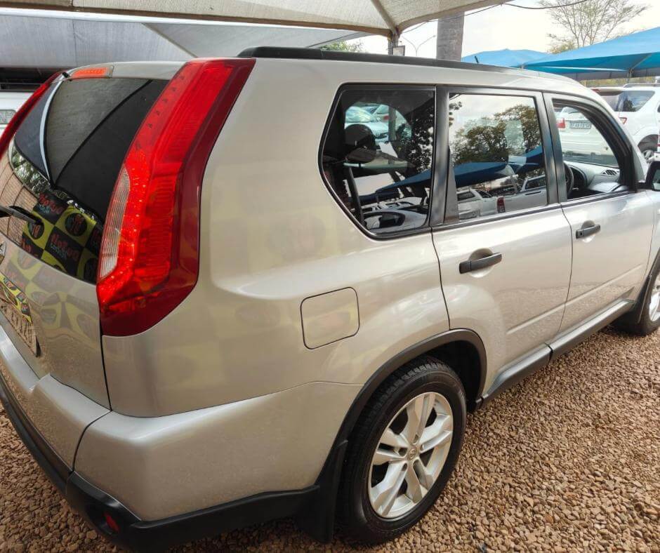 
								Nissan X-Trail full									
