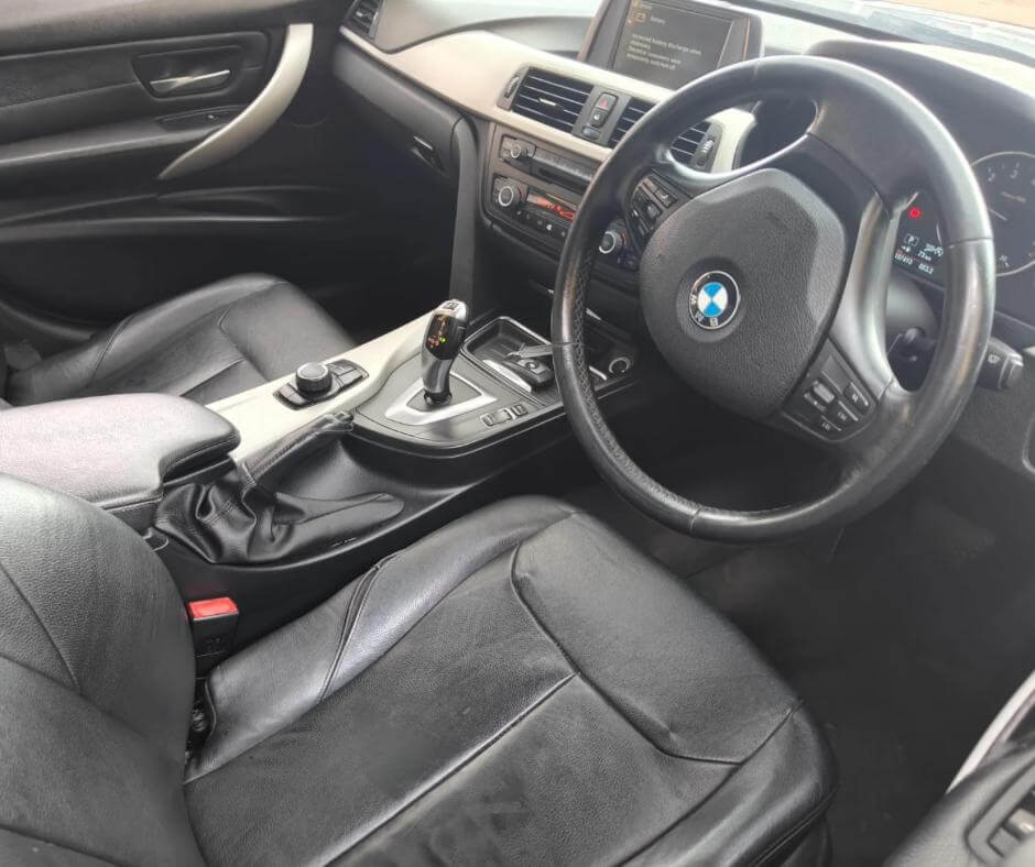 
								BMW 320i full									