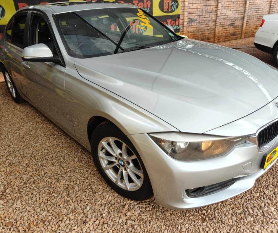 
								BMW 320i full									