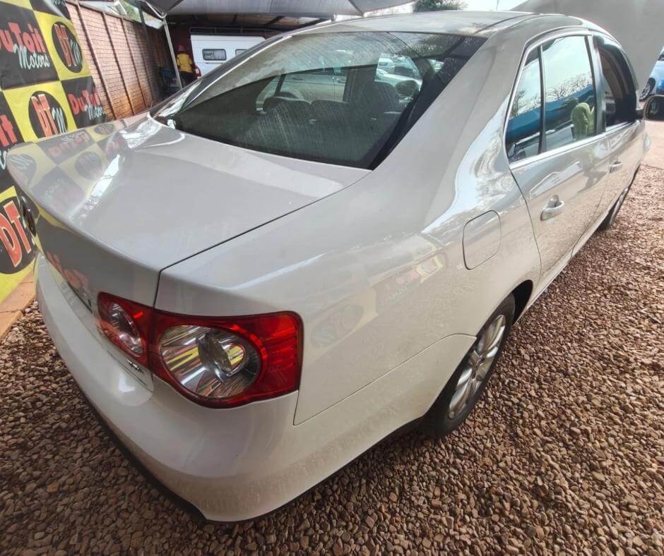 
								VW Jetta full									