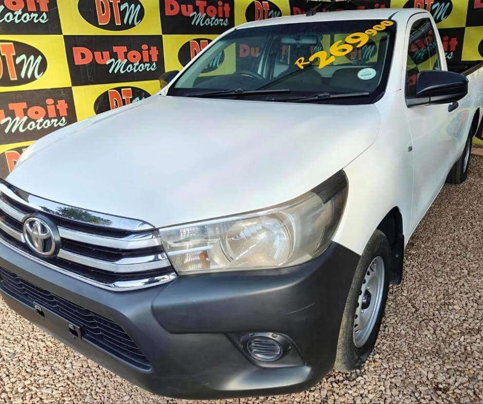 
								Toyota Hilux 2.4 GD full									