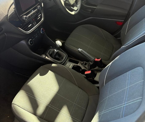 
								Ford Fiesta full									