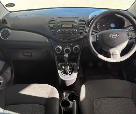 
								Hyundai i10 full									