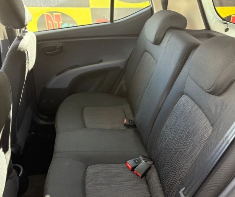 
								Hyundai i10 full									