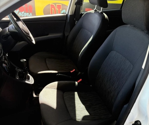 
								Hyundai i10 full									