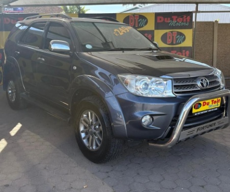 
								Toyota Fortuner full									