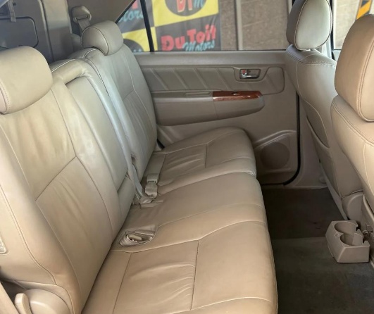 
								Toyota Fortuner full									
