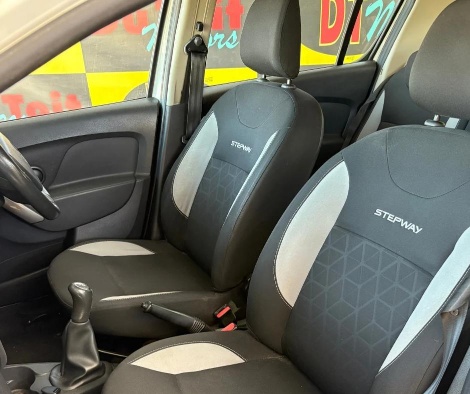 
								Renault Sandero full									