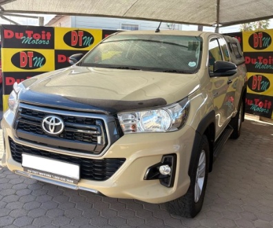 
								Toyota Hilux full									