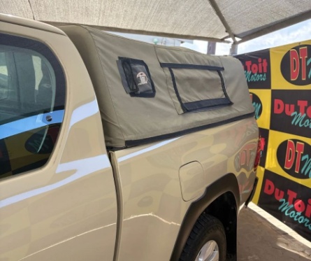 
								Toyota Hilux full									