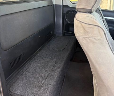 
								Toyota Hilux full									
