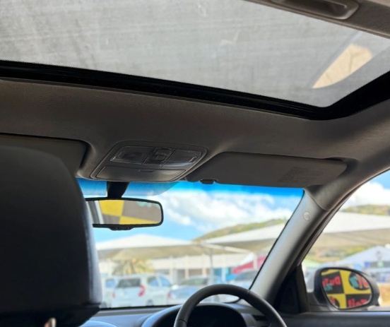 
								Hyundai i30 full									