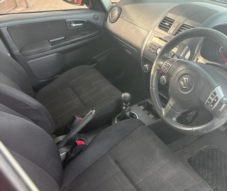 
								Suzuki SX4 full									