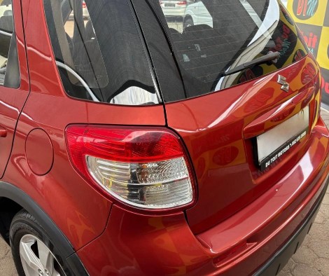 
								Suzuki SX4 full									