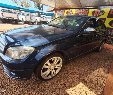 
								Mercedes-Benz C350 full									