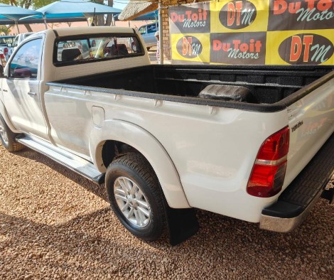 
								Toyota Hilux full									
