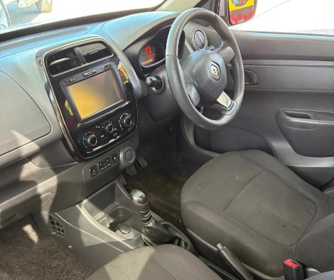 
								Renault Kwid full									