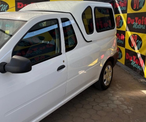 
								Nissan Np200 full									