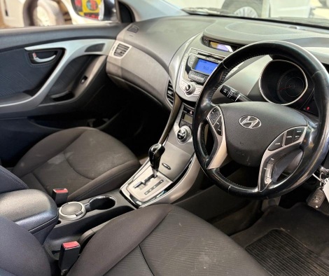 
								Hyundai Elantra full									