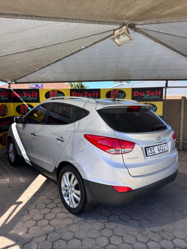
								Hyundai IX35 full									