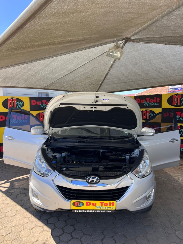 
								Hyundai IX35 full									