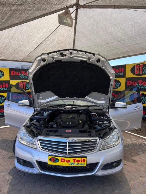 
								Mercedes-Benz full									