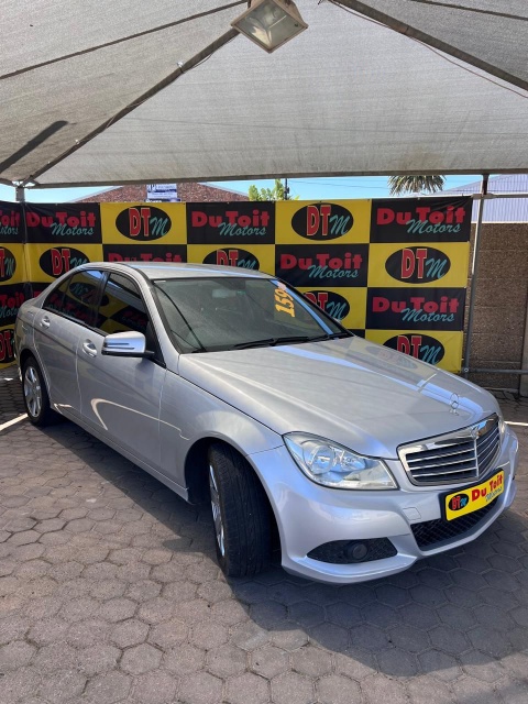 
								Mercedes-Benz full									