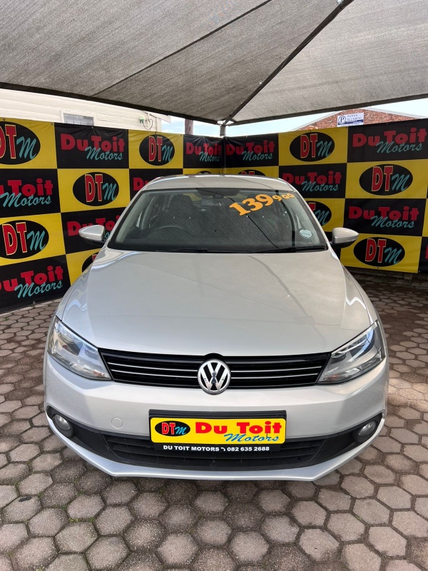 
								Volkswagen JETTA full									