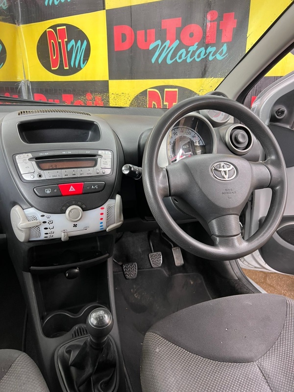 
								2013 Toyota Aygo full									