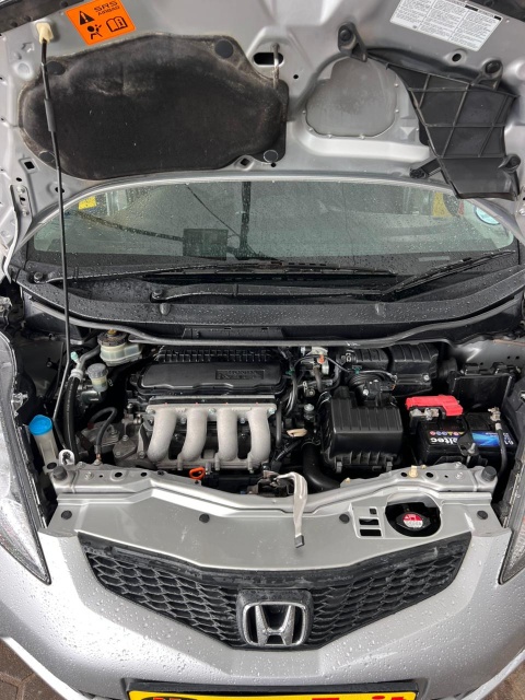 
								2009 honda Jazz full									