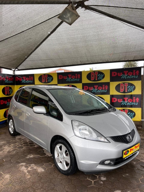 
								2009 honda Jazz full									