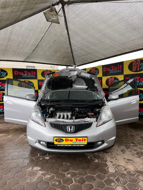 
								2009 honda Jazz full									