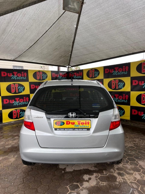 
								2009 honda Jazz full									