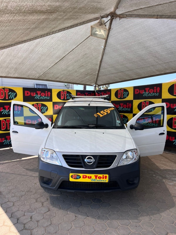 
								2021 Nissan NP 200 full									