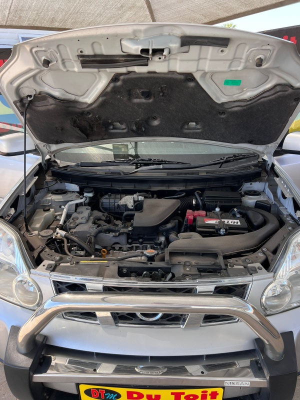 
								2010 Nissan X-trail full									