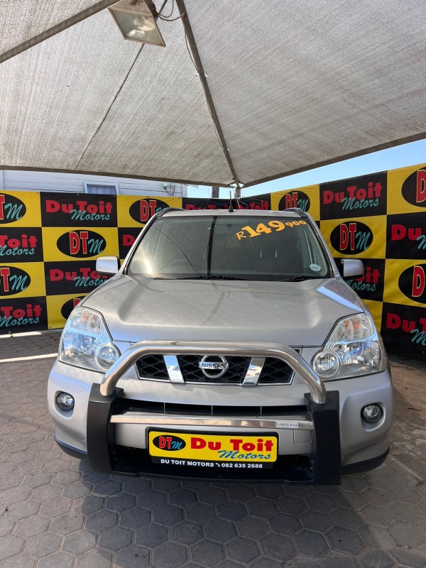 
								2010 Nissan X-trail full									
