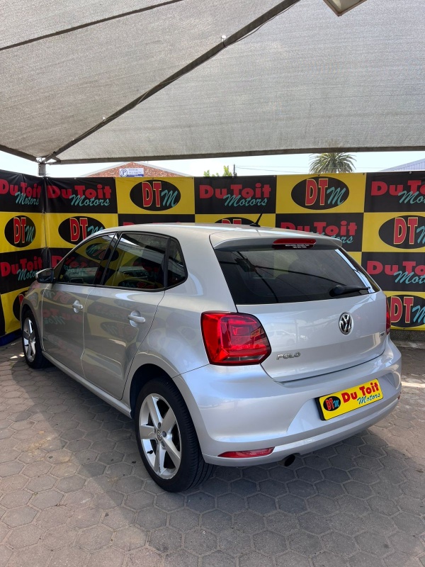
								2015 Volkswagen Polo TSI full									