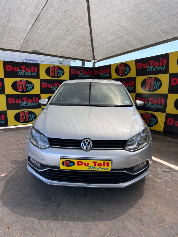 
								2015 Volkswagen Polo TSI full									