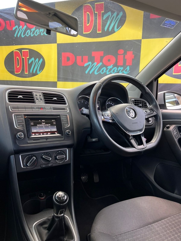 
								2015 Volkswagen Polo TSI full									