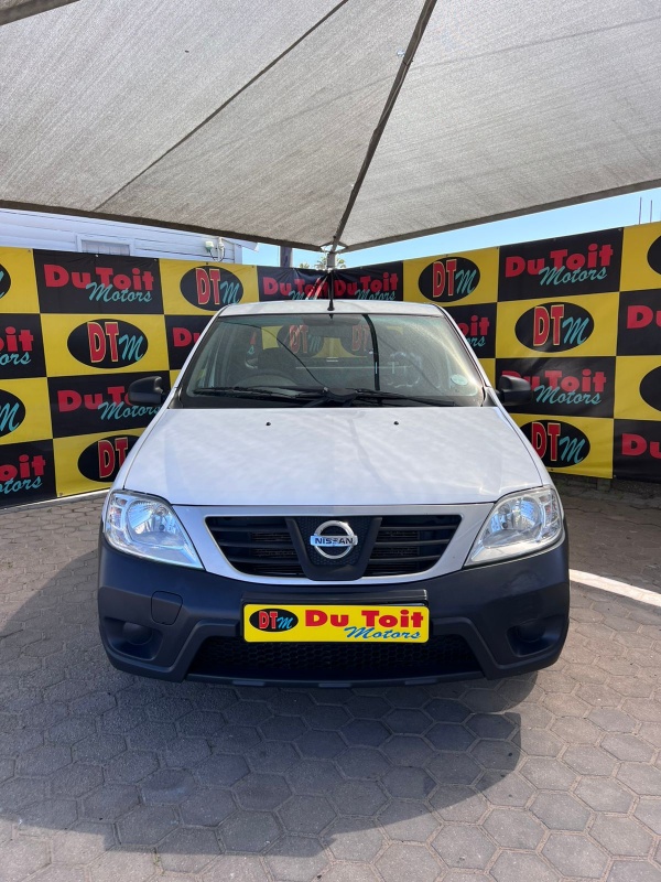 
								2019 NISSAN NP200 full									