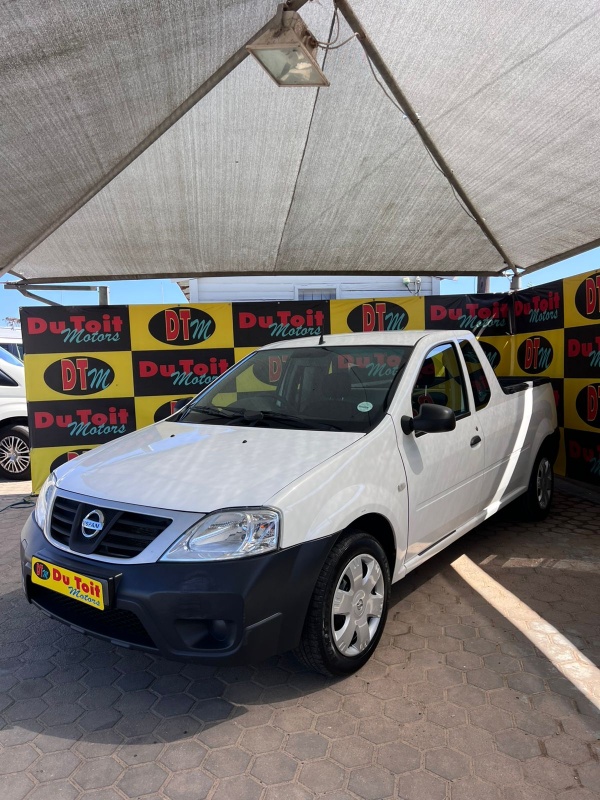 
								2019 NISSAN NP200 full									