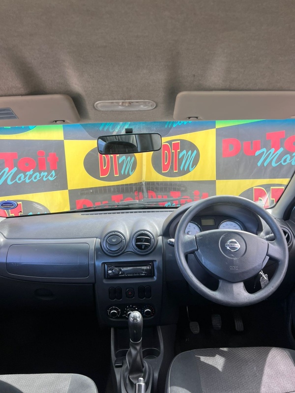 
								2019 NISSAN NP200 full									