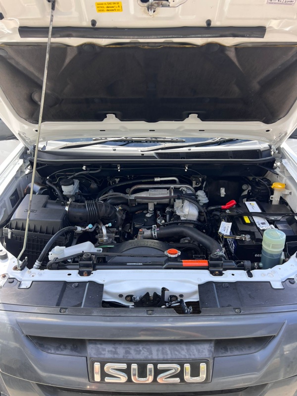 
								2018 ISUZU KB-250 full									