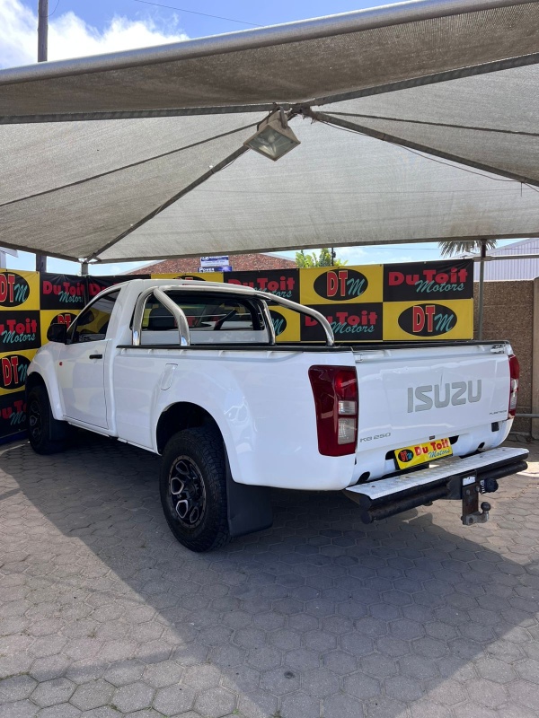 
								2018 ISUZU KB-250 full									